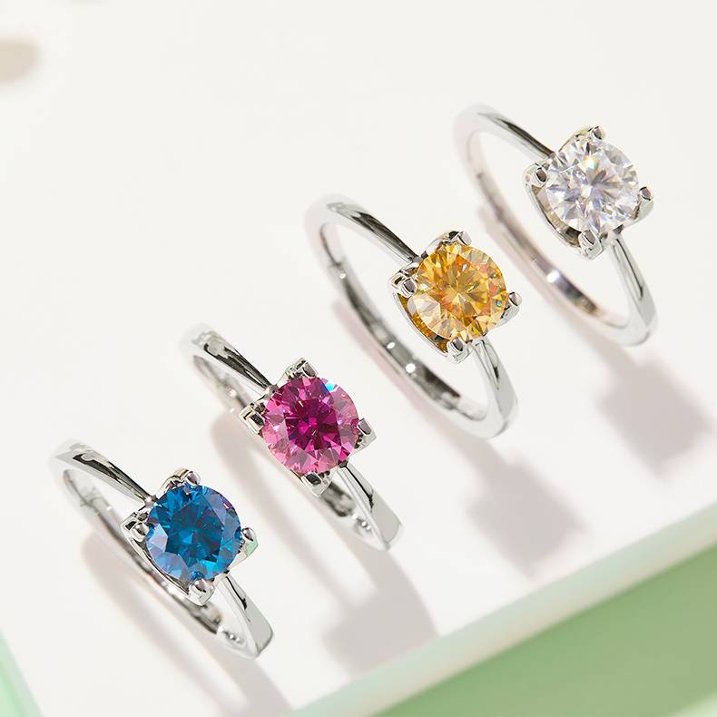 直臂Classic牛头S925银镀白金MoissaniteWomen's Ring1ctD级